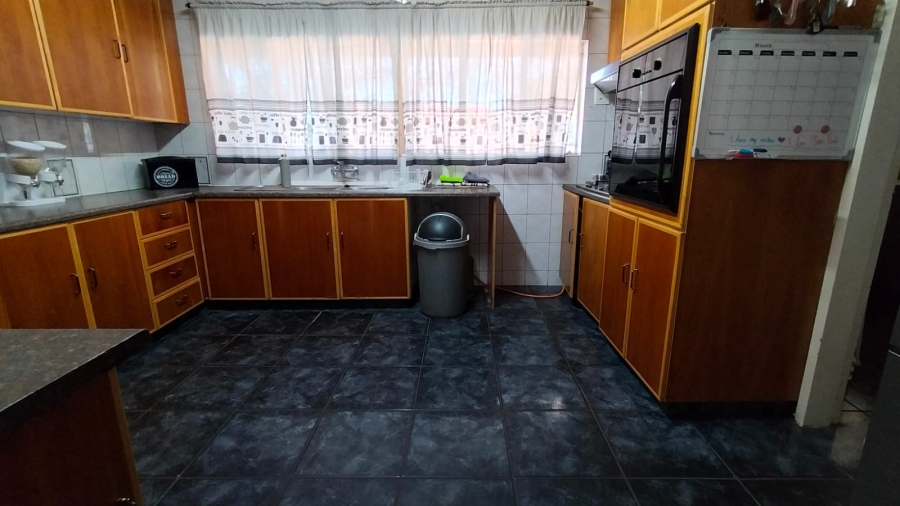 4 Bedroom Property for Sale in Protea Park North West